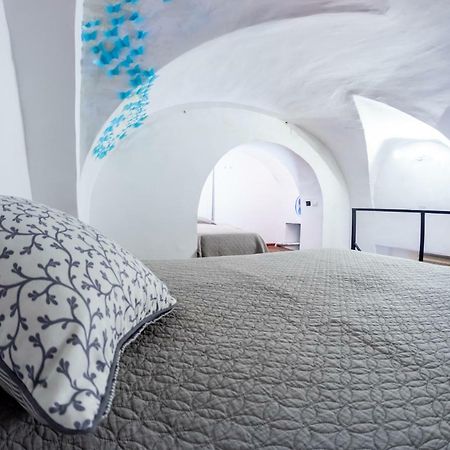 Sikulahouse - Apartment In The City Center カターニア エクステリア 写真