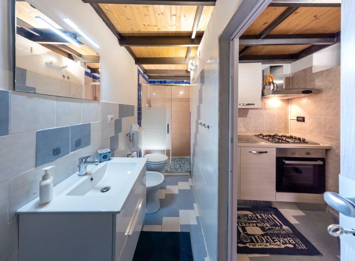 Sikulahouse - Apartment In The City Center カターニア エクステリア 写真