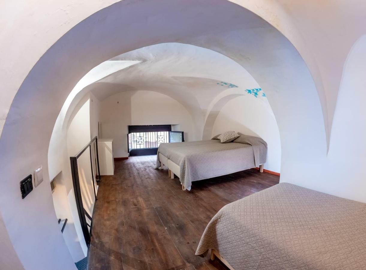Sikulahouse - Apartment In The City Center カターニア エクステリア 写真