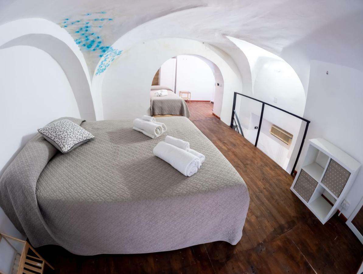 Sikulahouse - Apartment In The City Center カターニア エクステリア 写真