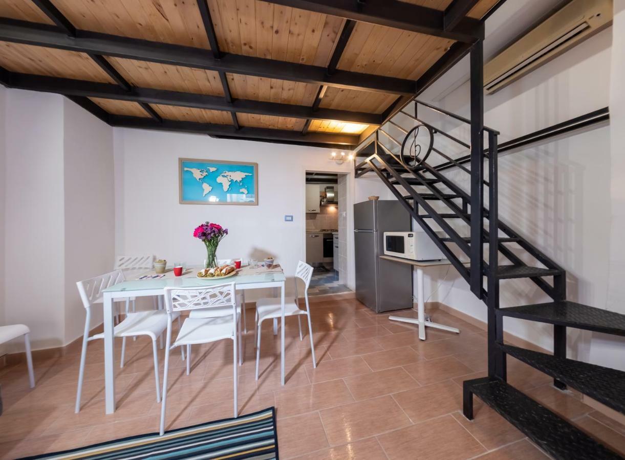 Sikulahouse - Apartment In The City Center カターニア エクステリア 写真